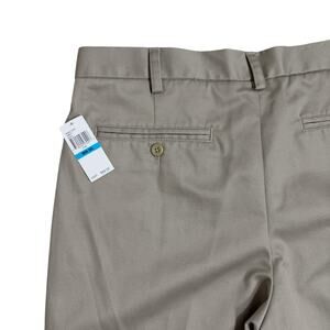 NEW IZOD KHAKI Pants Men's Size 36 x 32 American Chino Straight Fit NWT